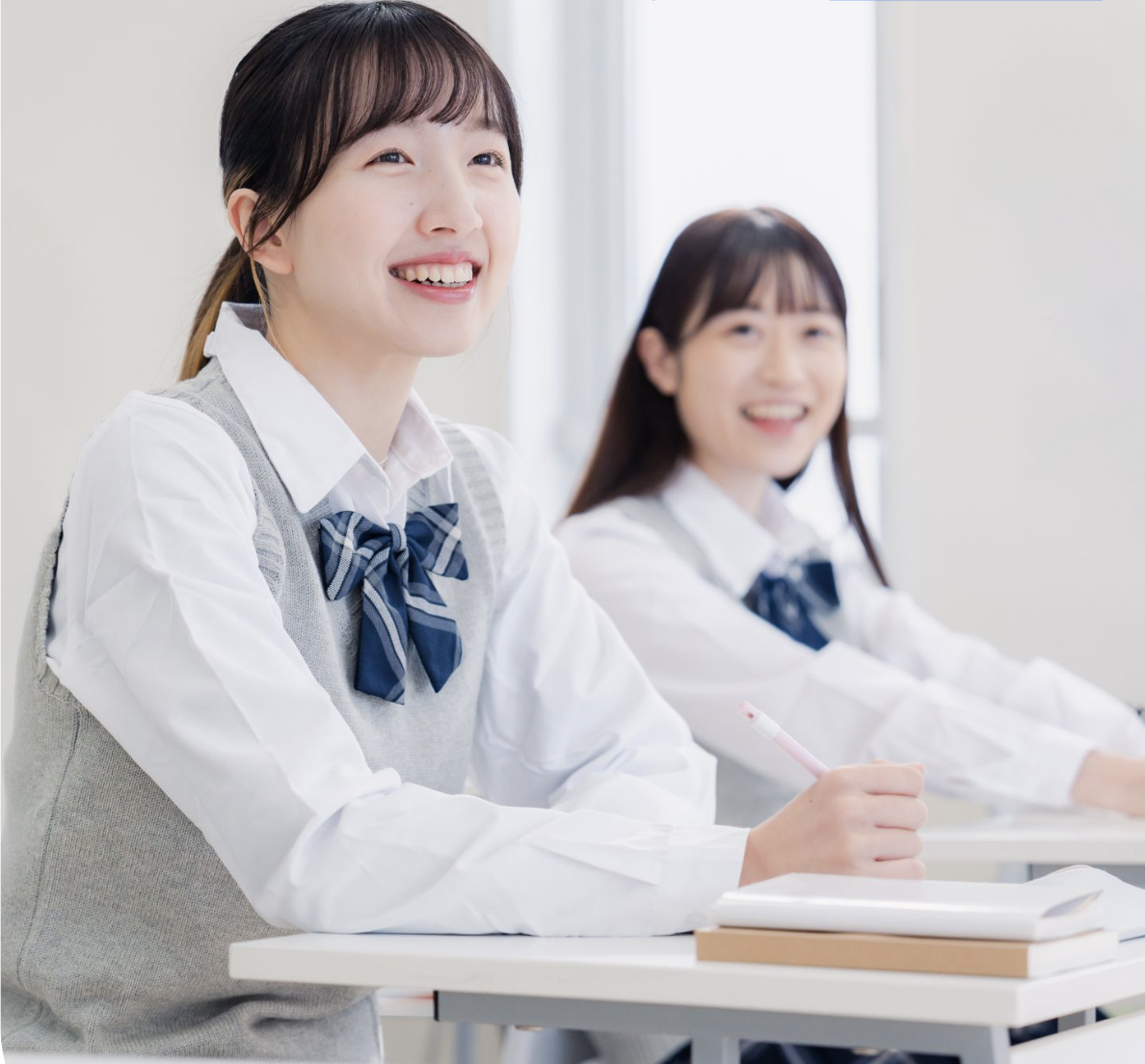 勉強する生徒たち